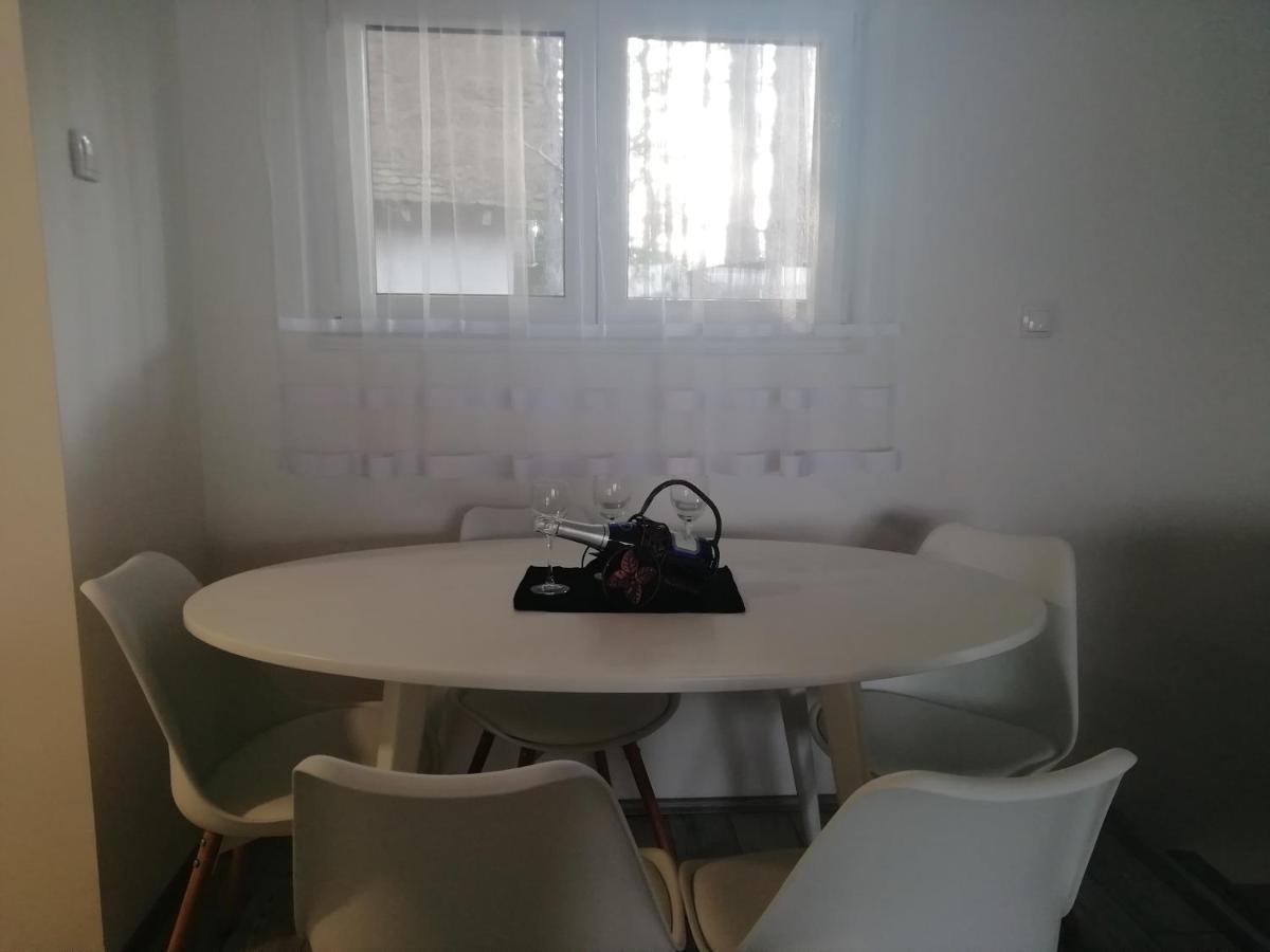 Fenix Apartment & Rooms Vinci Dış mekan fotoğraf