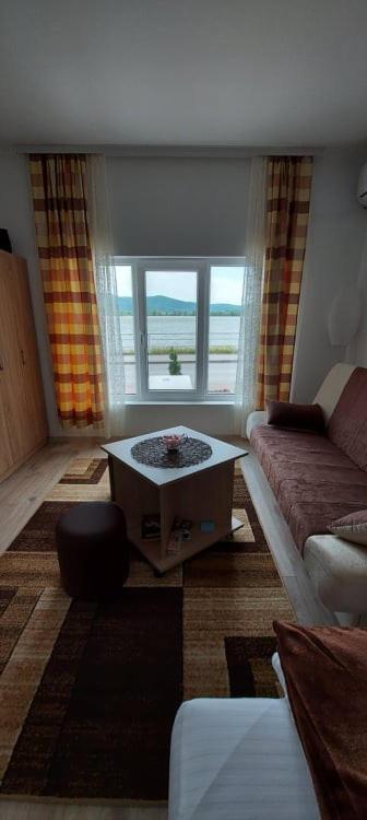 Fenix Apartment & Rooms Vinci Dış mekan fotoğraf