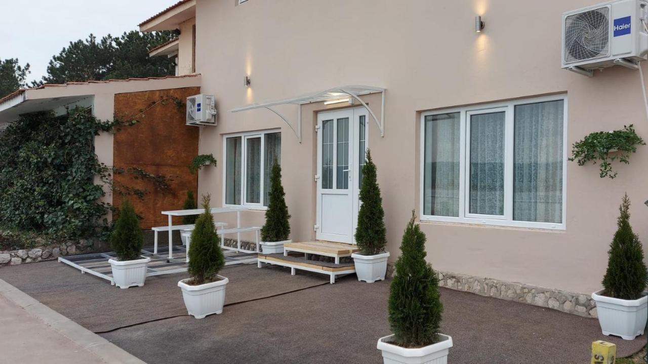 Fenix Apartment & Rooms Vinci Dış mekan fotoğraf
